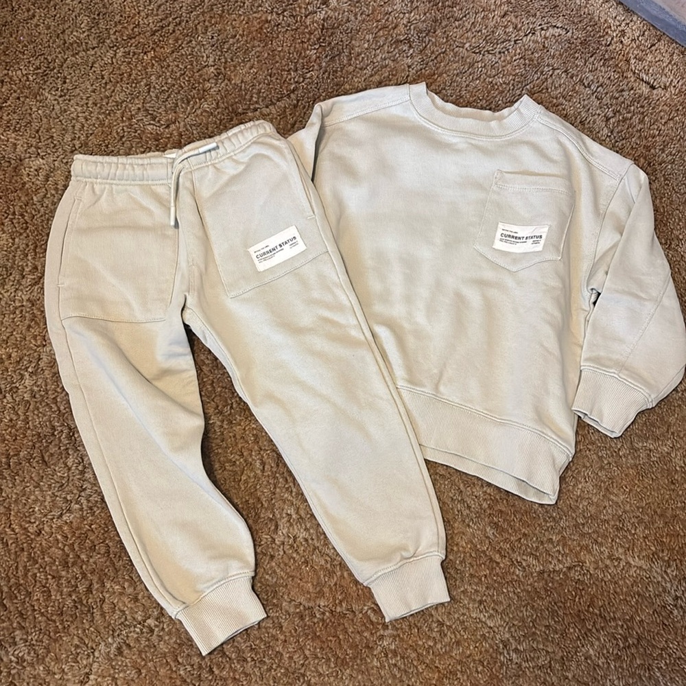 EUC Zara sweatsuit size 6 boys